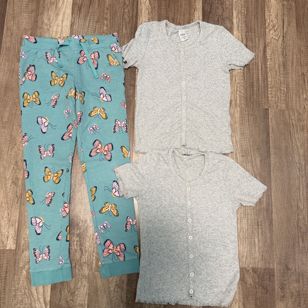 Carter's Tops & Sweatpants‎ bundle, Size 7